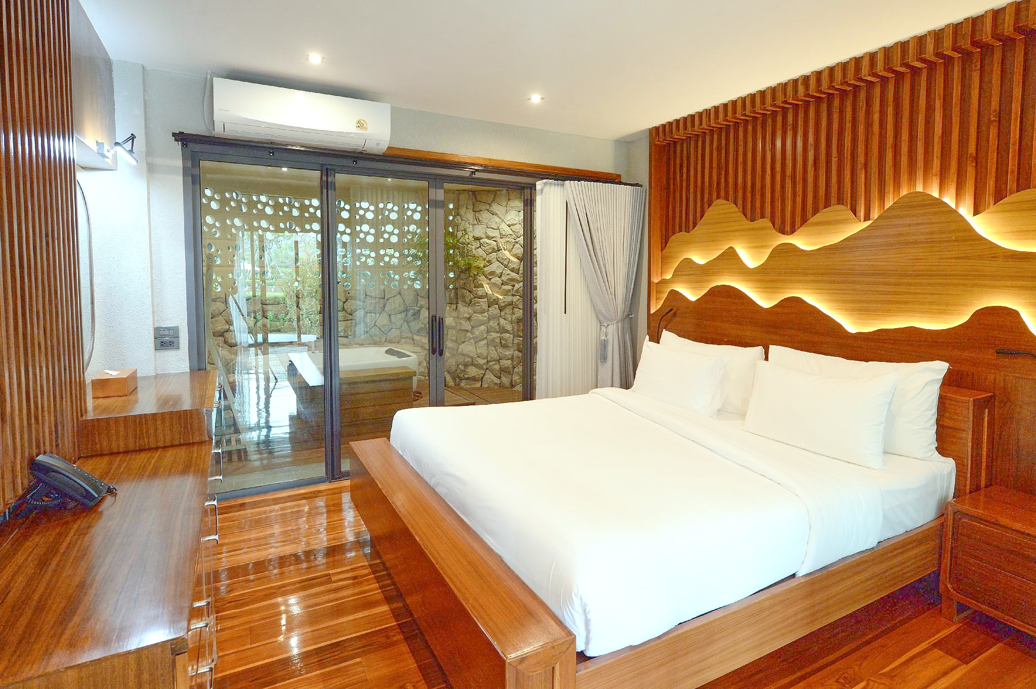 Pavillion_Deluxe_2